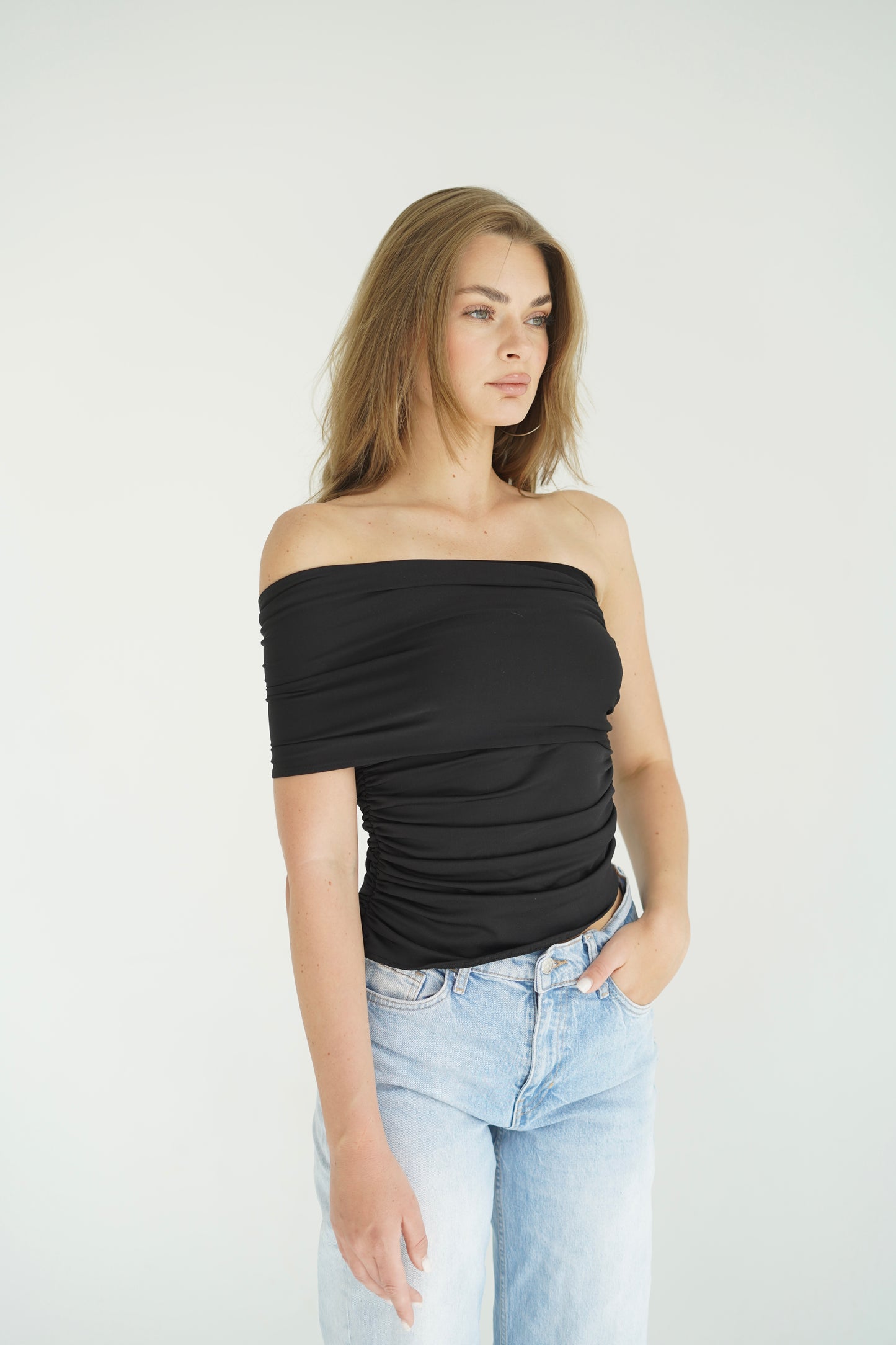 Asymmetrical Drama - Black