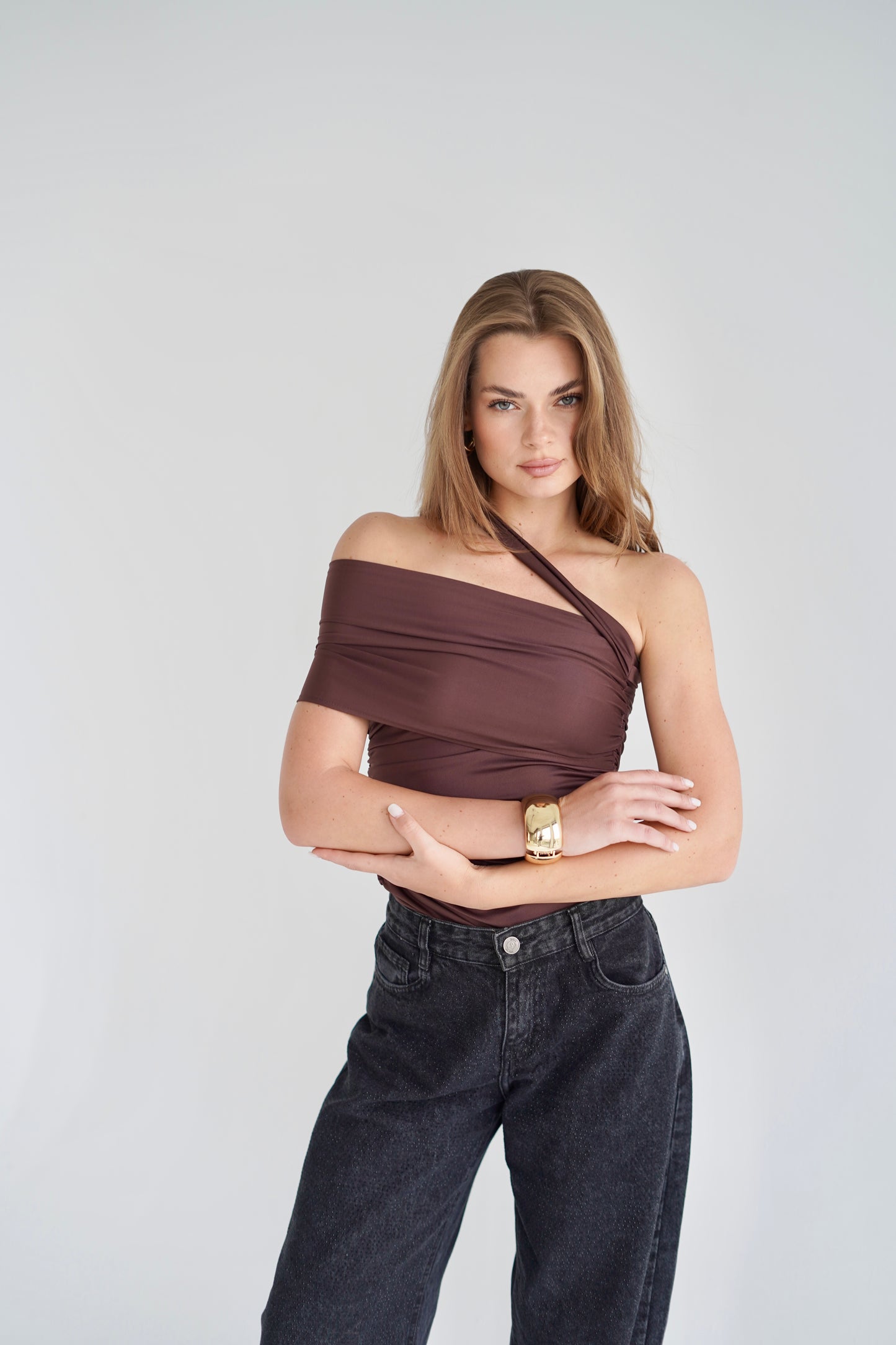 Asymmetrical Drama - Brown
